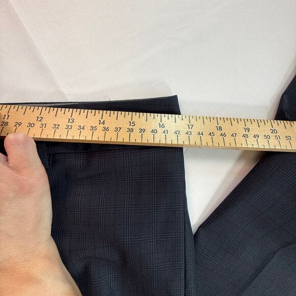 Banana Republic The Logan Fit Wool Blend Plaid Dress Pants Gray Size 6 - Picture 3 of 8